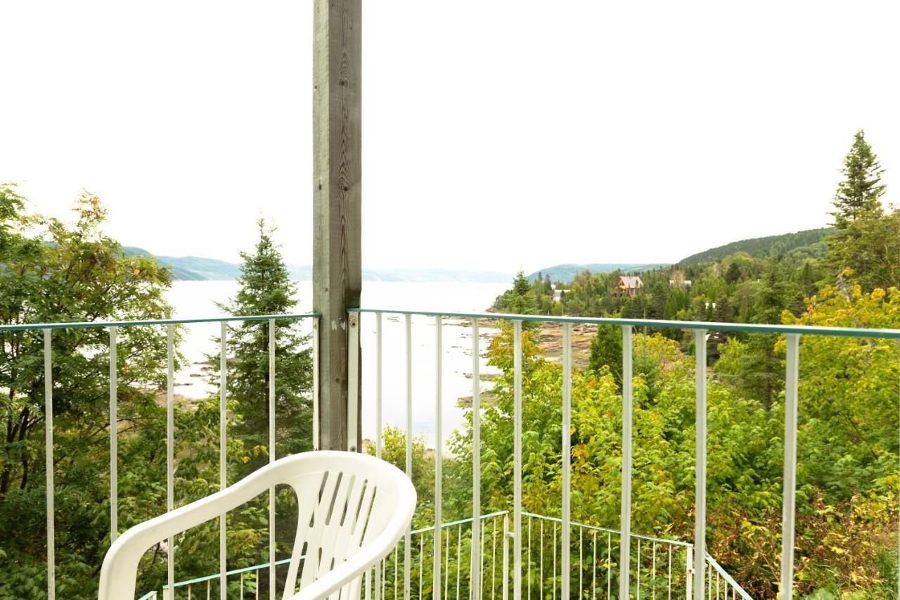 Auberge De La Riviere Saguenay Ла-Бе Экстерьер фото